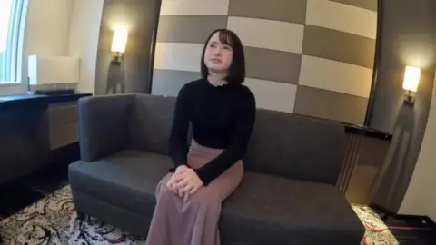 FC2-PPV-4902134 FC2-PPV-4902134 – [Face Revealed!] Mayu-Chan, A Beautiful Girl Who Has Secured A Job As A Local** Announcer, Gets Pregnant With A Massive Load Of Unprotected Sex And Is Impregnated With A Huge Amount Of Unprotected Semen In One Last Fling!