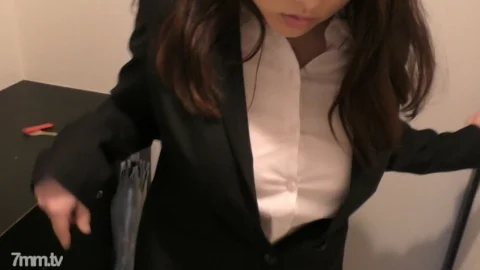 FC2-PPV-1585540 [Big tits, 3P orgy] A fair-skinned, slimy, eye-cup office lady’s body is sold, and she is filmed in two consecutive scenes! She slurps on two dicks while shaking her jiggly tits!